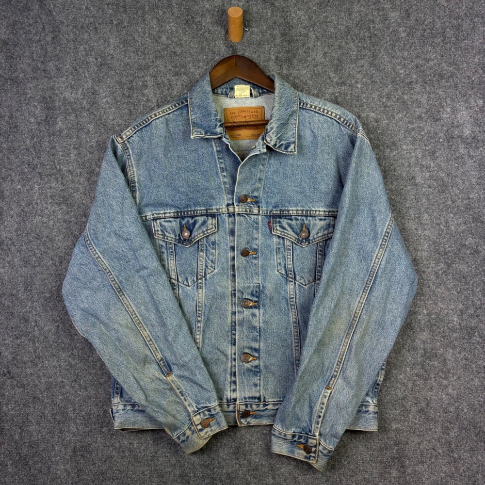Levi's Denim Trucker Jacket Mens M Light Blue 70507-0389 Vintage Cotton Jean